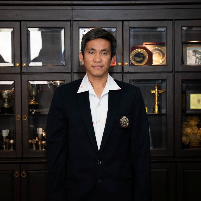 นที ศรีบุตรทอง